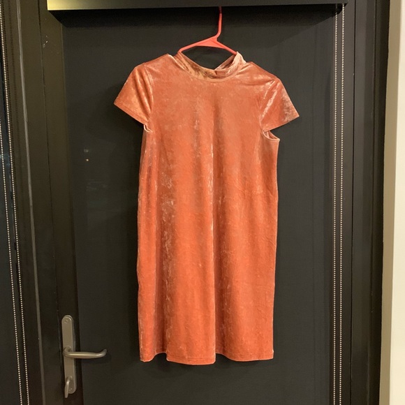 madewell crushed velvet mockneck dress
